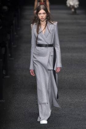 216116 Marineau Starface 2017-03-06 Paris France Paris Fashion Week. Defile PAP automne-hiver. Alexander Mc Queen Alexander McQueen , autumn-winter 2017 Paris, France Editorial use only _sans_perso  Copyright: xMarineaux STAR_216116_017