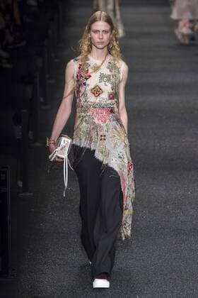 216116 Marineau Starface 2017-03-06 Paris France Paris Fashion Week. Defile PAP automne-hiver. Alexander Mc Queen Alexander McQueen , autumn-winter 2017 Paris, France Editorial use only _sans_perso  Copyright: xMarineaux STAR_216116_031