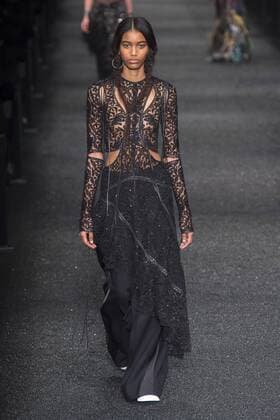 216116 Marineau Starface 2017-03-06 Paris France Paris Fashion Week. Defile PAP automne-hiver. Alexander Mc Queen Alexander McQueen , autumn-winter 2017 Paris, France Editorial use only _sans_perso  Copyright: xMarineaux STAR_216116_039