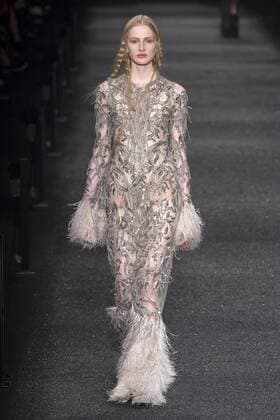 216116 Marineau Starface 2017-03-06 Paris France Paris Fashion Week. Defile PAP automne-hiver. Alexander Mc Queen Alexander McQueen , autumn-winter 2017 Paris, France Editorial use only _sans_perso  Copyright: xMarineaux STAR_216116_043