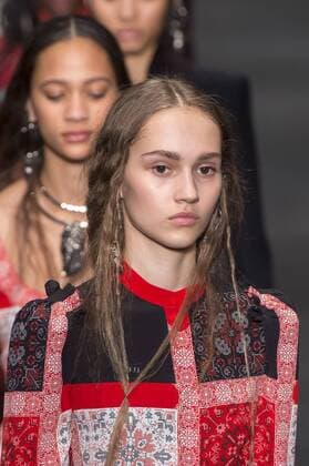 216116 Marineau Starface 2017-03-06 Paris France Paris Fashion Week. Defile PAP automne-hiver. Alexander Mc Queen Alexander McQueen , autumn-winter 2017 Paris, France Editorial use only _sans_perso  Copyright: xMarineaux STAR_216116_046