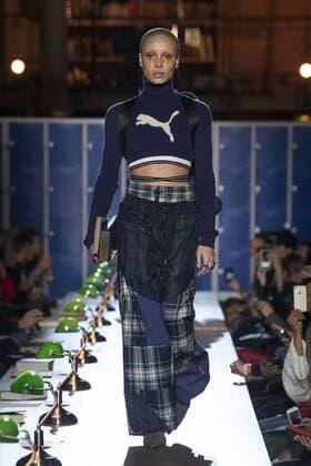 216125 Marineau Starface 2017-03-06 Paris France Paris Fashion Week. Defile PAP automne-hiver. Fenty x Puma by Rihanna. Fenty x Puma by Rihanna autumn winter 2017. Fenty x Puma by Rihanna, autumn-winter 2017 Paris, France Editorial use only _sans_perso  Copyright: xMarineaux STAR_216125_008