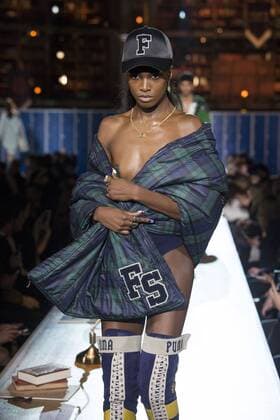 216125 Marineau Starface 2017-03-06 Paris France Paris Fashion Week. Defile PAP automne-hiver. Fenty x Puma by Rihanna. Fenty x Puma by Rihanna autumn winter 2017. Fenty x Puma by Rihanna, autumn-winter 2017 Paris, France Editorial use only _sans_perso  Copyright: xMarineaux STAR_216125_039