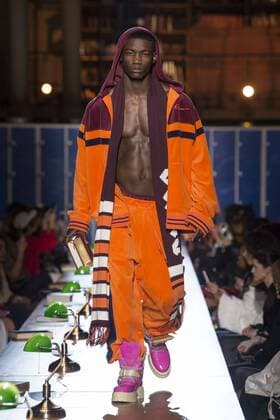 216125 Marineau Starface 2017-03-06 Paris France Paris Fashion Week. Defile PAP automne-hiver. Fenty x Puma by Rihanna. Fenty x Puma by Rihanna autumn winter 2017. Fenty x Puma by Rihanna, autumn-winter 2017 Paris, France Editorial use only _sans_perso  Copyright: xMarineaux STAR_216125_049