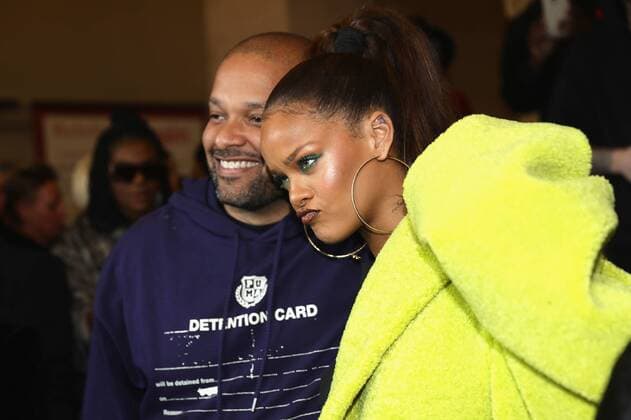 216127 Fenty x Puma Starface 2017-03-06 Paris France Paris Fashion Week. Defile PAP Automne-hiver 2017. FENTY x PUMA by Rihanna. PARIS, FRANCE - MARCH 06: Rihanna is seen backstage before FENTY PUMA by Rihanna Fall Winter 2017 Collection at Bibliotheque Nationale de France on March 6, 2017 in Paris, France. (Photo by Vittorio Zunino Celotto Getty Images for Fenty Puma ) Local Caption Rihanna Fenty, Robyn Rihanna ( Rihanna )  Copyright: xFentyxxxPumax xStarfacex STAR_216127_008