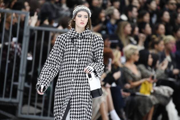 216126 Valentin Paoli Starface 2017-03-07 Paris France Paris Fashion Week. Defile PAP automne-hiver. Chanel. Paris Fashion Week. Chanel, autumn winter 2017. _sans_perso  Copyright: xValentinxPaolix xStarfacex STAR_216126_013