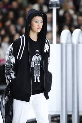 216126 Valentin Paoli Starface 2017-03-07 Paris France Paris Fashion Week. Defile PAP automne-hiver. Chanel. Paris Fashion Week. Chanel, autumn winter 2017. _sans_perso  Copyright: xValentinxPaolix xStarfacex STAR_216126_016