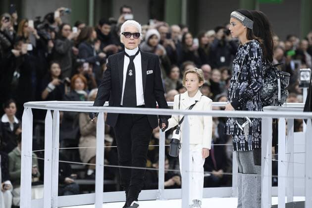 216126 Valentin Paoli Starface 2017-03-07 Paris France Paris Fashion Week. Defile PAP automne-hiver. Chanel. Paris Fashion Week. Chanel, autumn winter 2017. Lagerfeld, Karl  Copyright: xValentinxPaolix xStarfacex STAR_216126_033