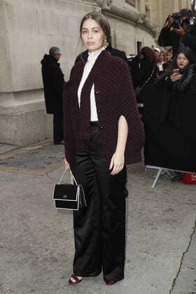 Marie Ange Casta CELEBRITIES : Ankunft zur Chanel Modenschau - Pret a Porter Automne Hiver - 07 03 2017 GwendolineLeGoff Panoramic 