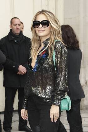 Rita Ora CELEBRITIES : Ankunft zur Chanel Modenschau - Pret a Porter Automne Hiver - 07 03 2017 GwendolineLeGoff Panoramic 