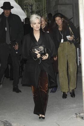 Lily Allen CELEBRITIES : Ankunft zur Chanel Modenschau - Pret a Porter Automne Hiver - 07 03 2017 GwendolineLeGoff Panoramic 