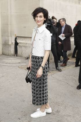 Clotilde Hesme CELEBRITIES : Ankunft zur Chanel Modenschau - Pret a Porter Automne Hiver - 07 03 2017 GwendolineLeGoff Panoramic 