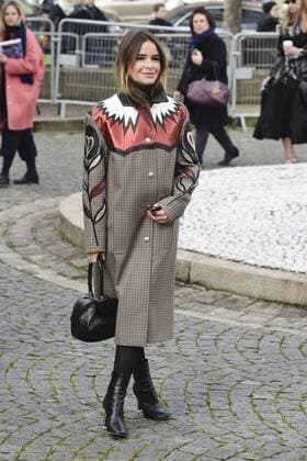 Paris Fashion Week - Gäste der Miu Miu Show Miroslava Duma CELEBRITIES : Ankunft zur Modenschau von Miu Miu - Paris - 07 03 2017 JBAutissier Panoramic 