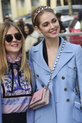 Paris Fashion Week - Gäste der Miu Miu Show Valentina et Chiara Ferragni CELEBRITIES : Ankunft zur Modenschau von Miu Miu - Paris - 07 03 2017 JBAutissier Panoramic 