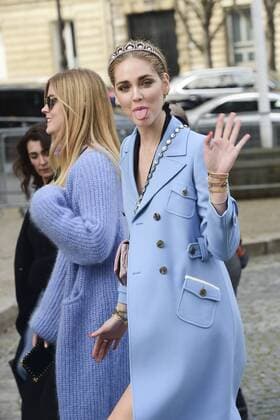 Paris Fashion Week - Gäste der Miu Miu Show Valentina et Chiara Ferragni CELEBRITIES : Ankunft zur Modenschau von Miu Miu - Paris - 07 03 2017 JBAutissier Panoramic 