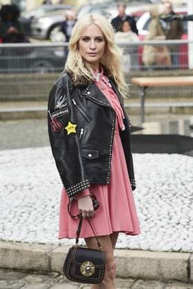 Paris Fashion Week - Gäste der Miu Miu Show Poppy Delevingne CELEBRITIES : Ankunft zur Modenschau von Miu Miu - Paris - 07 03 2017 JBAutissier Panoramic 