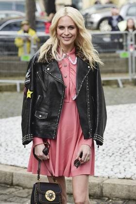 Paris Fashion Week - Gäste der Miu Miu Show Poppy Delevingne CELEBRITIES : Ankunft zur Modenschau von Miu Miu - Paris - 07 03 2017 JBAutissier Panoramic 