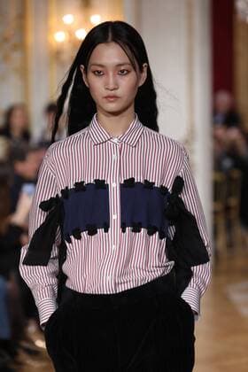 A model takes to the catwalk during the presentation of Paul & Joe s show as part of the Fall-Winter 2017-18 Paris Fashion Week on March 7, 2017.  PAR20170307115 MAYAxVIDON-WHITE