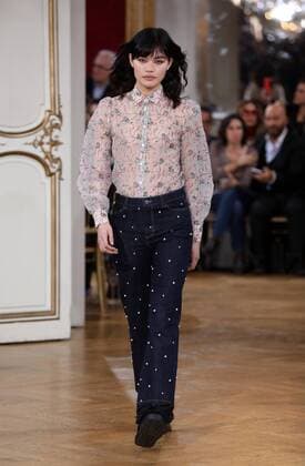 A model takes to the catwalk during the presentation of Paul & Joe s show as part of the Fall-Winter 2017-18 Paris Fashion Week on March 7, 2017.  PAR20170307114 MAYAxVIDON-WHITE