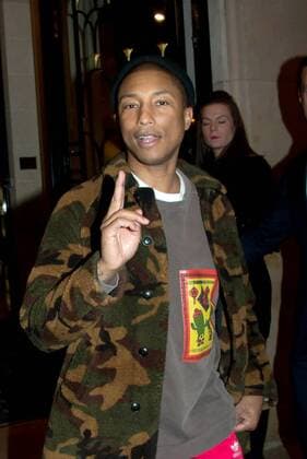 216137 Gitalien Starface 2017-03-07 Etats-Unis Paris Fashion Week. pharrell williams lors de son depart de l hotel george v le 07 03 2017 Williams, Pharrell  Copyright: xGitalienx STAR_216137_006