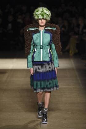 216148 Marineau Starface 2017-03-07 Paris France Paris Fashion Week. Defile PAP automne-hiver. Miu Miu. Miu Miu, autumn-winter 2017 Miu Miu, autumn-winter 2017 Paris, France Editorial use only _sans_perso  Copyright: xMarineaux STAR_216148_035