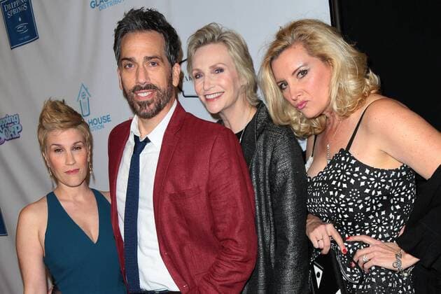 Kate Mines, Paul Witten, Jane Lynch und Suzanne Friedline, die Schauspieler bei der Serien Premiere von Dropping the Soap Tam 7.03.2017 in Beverly Hills, Los Angeles Dropping the Soap TV Series Webseries Premiere in Beverly Hills, Los Angeles, 2017 