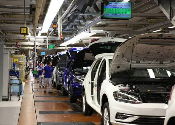 Wolfsburg, Deutschland. 09.03.2017, Volkswagen Fertigung Standort Wolfsburg, Montage Abteilung für die Türen-, Lenkrad-, Sitzmontage, Golf 7 Facelift