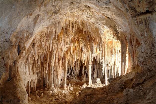 June 6, 2008 - In New Mexico s Carlsbad Caverns, early explorers named many of the cave s unusual features. This one in the Big Room is the Doll s Theater. ( Kansas City Star MCT) - ZUMAm67_ 20080606_baf_m67_047 Copyright: xAllenxHolderx