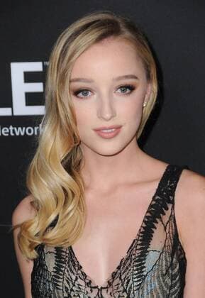 March 9, 2017 - Culver City, CA, United States - 09 March 2017 - Culver City, California - Phoebe Dynevor. Los Angeles screening of Crackle s Snatch held at The ArcLight Theater in Culver City. Photo Credit: AdMedia Culver City United States - ZUMAa123 20170309_zaa_a123_056 Copyright: xBirdiexThompsonx