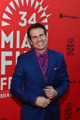 US. Actor Vincent de Paul poses upon his arrival to the red carpet of the screening of the film A Change of Heart , during the Miami Film Festival 2017 in Miami, USA, 10 March 2017. Miami Film Festival 2017 !ACHTUNG: NUR REDAKTIONELLE NUTZUNG!  Copyright: xGiorgioxVierax MIA01 20170311-636248033082390895
