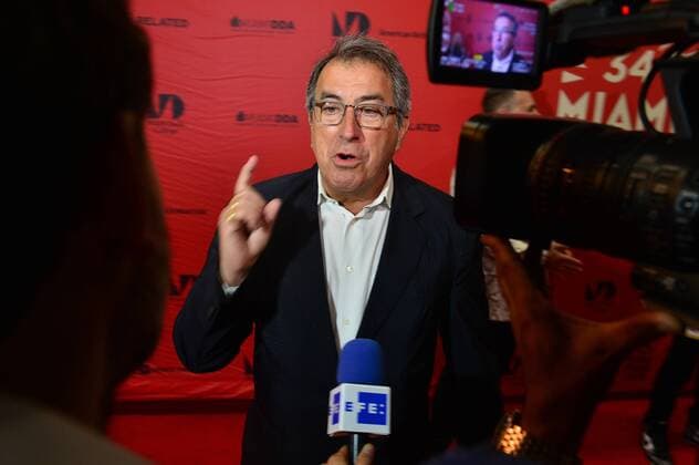 US director Kenny Ortega speaks upon his arrival to the red carpet of the screening of the film A Change of Heart , during the Miami Film Festival 2017 in Miami, USA, 10 March 2017. Miami Film Festival 2017 !ACHTUNG: NUR REDAKTIONELLE NUTZUNG!  Copyright: xGiorgioxVierax MIA03 20170311-636248033098302691