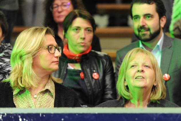 Saarlouis Hannelore Kraft, Ministerpraesidentin Nordrhein-Westfalen zu Besuch bei der HG, links Anke Rehlinger, stellv.Ministerpraesidentin des Saarlandes, im Spiel HG Saarlouis vs SG BBM Bietigheim , Handball, 2.Bundesliga, Saison 2016 2017, 11.03.17, Foto:Peter Franz Eibner Pressefoto Copyright: xFranzx Eibner-Pressefotox EP_pfz