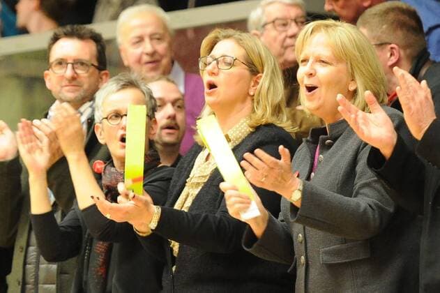 Saarlouis die Prominenz fiebert in der Ehrenloge mit, Anke Rehlinger und Hannelore Kraft, SPD, im Spiel HG Saarlouis vs SG BBM Bietigheim , Handball, 2.Bundesliga, Saison 2016 2017, 11.03.17, Foto:Peter Franz Eibner Pressefoto Copyright: xFranzx Eibner-Pressefotox EP_pfz