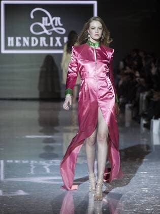 (170313) -- TORONTO, March 12, 2017 -- A model presents creations of Hendrixroe 2017 collection during the Toronto Women s Fashion Week in Toronto, Canada, March 12, 2017. )(gj) CANADA-TORONTO-WOMEN S FASHION WEEK ZouxZheng 