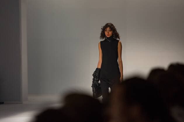 March 13, 2017 - Sao Paulo, Sao Paulo, Brazil - Model presents creation by Osklen, during the Sao Paulo Fashion Week, winter 2017 edition, this Monday, in Sao Paulo, Brazil. Sao Paulo Brazil - ZUMAl146 20170313_zaf_l146_125 Copyright: xPauloxLopesx