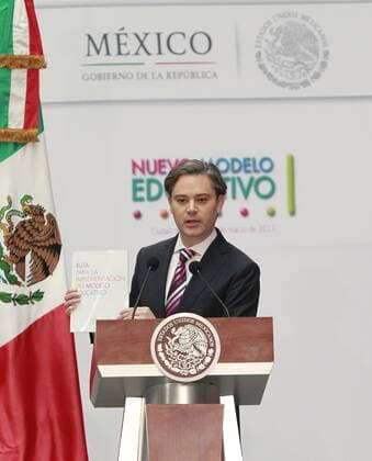 Secretary of Public Education of Mexico, Aurelio Nuno Mayer, participates in the presentation of the new Educational Model for Mexicans in the Patio de Honor of the National Palace of Mexico City, Mexico, 13 March 2017. Mexican President Enrique Pena Nieto warned that if the country s children and youths were not to be promoted in this field, they would be condemned to an education of the last century. The model renews the education system based on five axes: curricular rethinking, school as the center of the model, teacher training, inclusion and equity, and greater governance of the education system. EFE Mario Guzman Mexican President presents new educational model !ACHTUNG: NUR REDAKTIONELLE NUTZUNG!  Copyright: xMarioxGuzmanx MEX101 20170314-636250667290964044