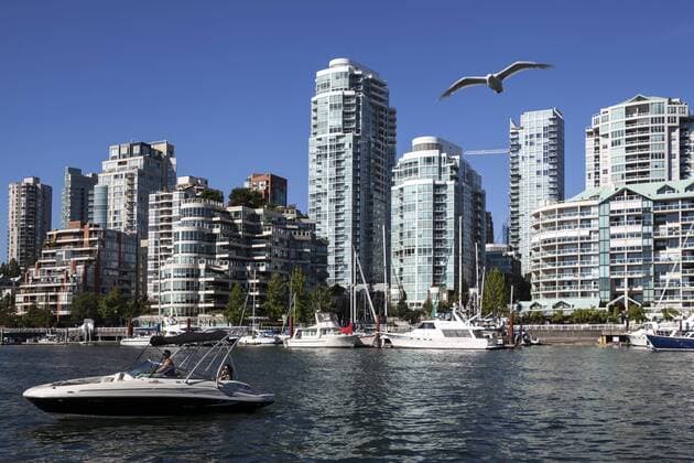 Ausblick von Granville Island über den False Creek auf die Skyline von Vancouver, British Columbia, Kanada, Nordamerika Copyright: imageBROKER/HarryxLaub iblhal04501120.jpg