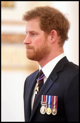 . 14 03 2017. London, United Kingdom. The Royal Gurkha service medals. Prince Harry attends a medal presentation for The Royal Gurkha Rifles at Buckingham Palace on March 14, 2017 in London, England. 2017 marks the 40th anniversary of The Prince Of Wales as Colonel-in-Chief of The Royal Gurkha Rifles  xi-Imagesx xPoolx IIM-14660-0056