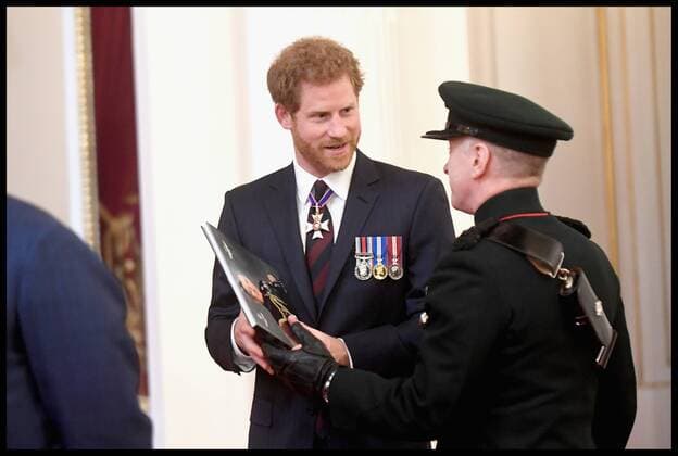 . 14 03 2017. London, United Kingdom. The Royal Gurkha service medals. Prince Harry attends a medal presentation for The Royal Gurkha Rifles at Buckingham Palace on March 14, 2017 in London, England. 2017 marks the 40th anniversary of The Prince Of Wales as Colonel-in-Chief of The Royal Gurkha Rifles.  xi-Imagesx xPoolx IIM-14660-0043