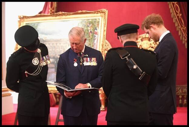 . 14 03 2017. London, United Kingdom. The Royal Gurkha service medals. Prince Charles, Prince of Wales unveils a painting to commemorate the 200th anniversary of The Royal Gurkha Rifles at Buckingham Palace on March 14, 2017 in London, England. 2017 marks the 40th anniversary of The Prince Of Wales as Colonel-in-Chief of The Royal Gurkha Rifles.  xi-Imagesx xPoolx IIM-14660-0048