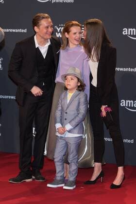 Matthias Scheighoefer, Karoline Herfurth, Franz Hagn und Alexandra Maria Lara - Premiere der 6teiligen Amazon Serie YOU ARE WANTED in Berlin am 15.03.2017. Premiere YOU ARE WANTED