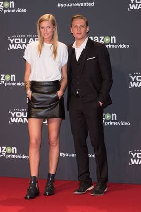 Toni Garrn und Matthias Scheighoefer - Premiere der 6teiligen Amazon Serie YOU ARE WANTED in Berlin am 15.03.2017. Premiere YOU ARE WANTED