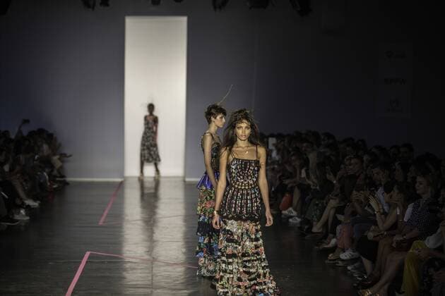 Sao Paulo Fashion Week - Isabela Capeto SÃO PAULO, SP - 15.03.2017: SPFW N43 - Parade of Isabela Capet brand during the 43 edition of São Paulo Fashion Week held at Bienal do Ibirapuera Park in Sao Paulo, SP. x1286758x  BrunoxRocha
