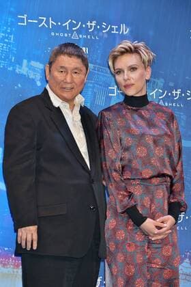 Japanese actor Takeshi Kitano(L) and actress Scarlett Johansson attend a press conference for the film Ghost in the shell in Tokyo, Japan on March 16, 2017.  TKP2017031607 KEIZOxMORI
