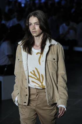 A model presents the creations of the brand Cotton Project during a fashion show at Sao Paulo Fashion Week in Sao Paulo, Brazil, 16 March 2017. SAO PAULO FASHION WEEK !ACHTUNG: NUR REDAKTIONELLE NUTZUNG!  Copyright: xSebastiaoxMoreirax SAO002 20170316-636252965723020604
