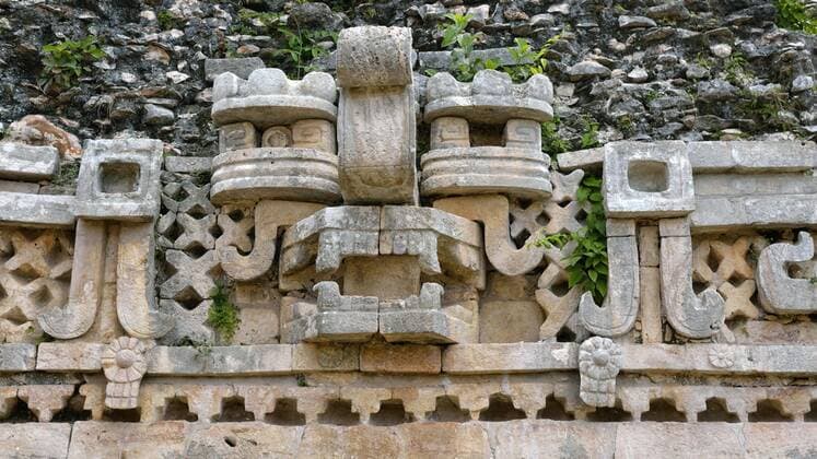Relief mit Maske des Regengottes Chaak, historische Mayastadt Labna, Bundesstaat Yucatan, Mexico Copyright: imageBROKER/HorstxMahr iblhmw04502332.jpg