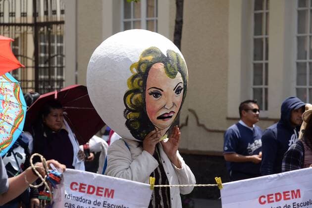 Mexiko: Proteste gegen Bildungsreform in Toluca March 17, 2017 - Mexico - EUM20170317NAC28.JPG.TOLUCA, Mex. ProtestManifestacion-Edomex.- Miembros de la Coordinadora de Escuelas Democraticas de la entidad marchan para exigir se reinstalen a varios de sus companeros y se derogue la reforma educativa, 17 de marzo de 2017. Foto: Agencia EL UNIVERSALJMA Mexico  - ZUMAu78_ 20170317_zaf_u78_077 Copyright: xElxUniversalx