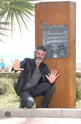 March 18, 2017 - The award-winning Leonardo Sbaraglia has left his stamp stamped on a monolith on the Paseo MaroÂ­timo Antonio Banderas in Malaga on the occasion of his visit to Malaga for the 20th edition of the Spanish Film Festival - ZUMAc161 20170318_zap_c161_021 Copyright: xLorenzoxCarnerox
