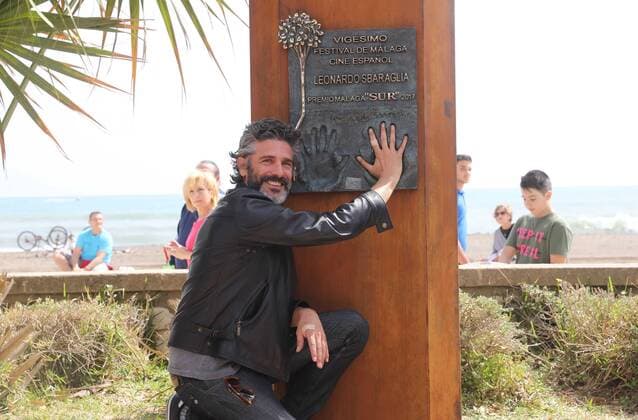 March 18, 2017 - The award-winning Leonardo Sbaraglia has left his stamp stamped on a monolith on the Paseo MaroÂ­timo Antonio Banderas in Malaga on the occasion of his visit to Malaga for the 20th edition of the Spanish Film Festival - ZUMAc161 20170318_zap_c161_020 Copyright: xLorenzoxCarnerox