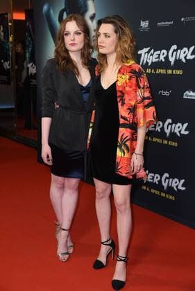 Maria Dragus, Ella Rumpf bei der Berliner Premiere von Tiger Girl im Zoo Palast in Berlin am 20.03.2017